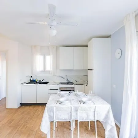 L'attico Con L'orto Apartment
